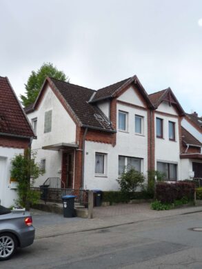Kurze Wege in die Innenstadt – charmante DHH in 21339 Lüneburg *VERKAUFT*, 21339 Lüneburg, Doppelhaushälfte